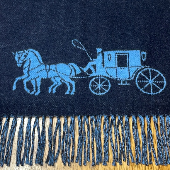 NWT HTF COLOR COMBO COACH OVERSIZED BI-COLOR HORSE & CARRIAGE WOOL MUFFLER - Picture 3 of 8